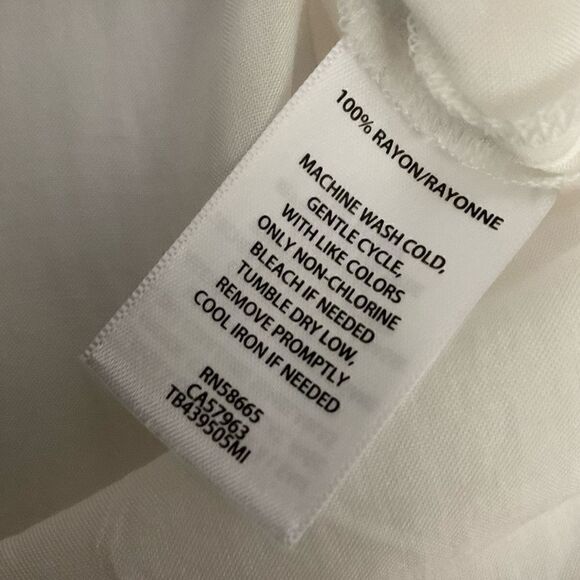 Treasure & Bond Tunic Blouse Round Neck White Ivory Button Keyhole Back Large - Picture 4 of 11